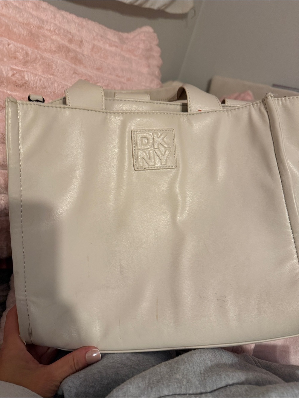 DKNY soft buttery Creamy Leather Tote with Subtle Logo & Guitar Strap EUC
